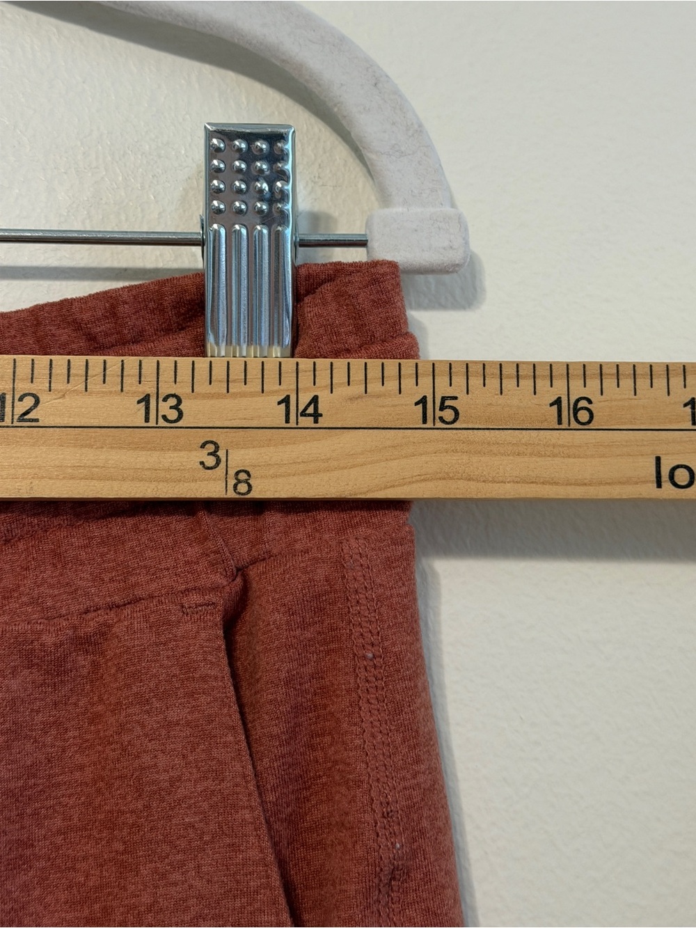Vuori Women's Rust Drawstring Joggers - Picture 6 of 8